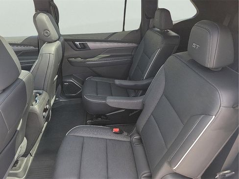 New 2025 Buick Enclave Sport Touring w/ Super Cruise Package image 13