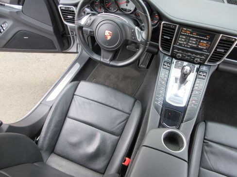 Used 2013 Porsche Panamera S image 42