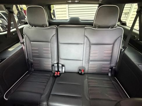 Certified 2025 GMC Yukon XL AT4 Ultimate AWD/4WD image 16