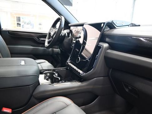 New 2026 GMC Yukon XL AT4 w/ AT4 Premium Plus Package AWD/4WD image 16