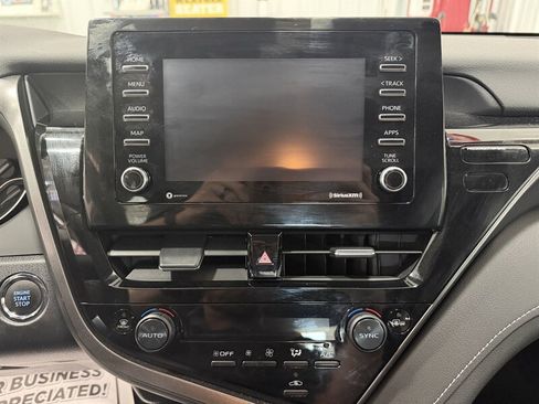 Used 2022 Toyota Camry SE w/ Cold Weather Package AWD/4WD image 12