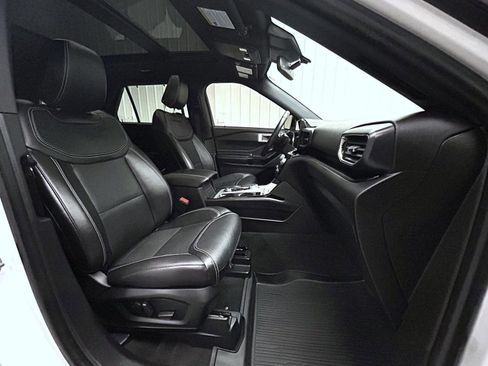Used 2022 Ford Explorer ST image 15