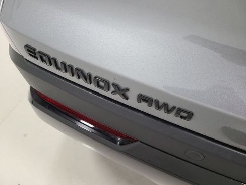 Used 2026 Chevrolet Equinox RS w/ LPO, Floor Liner Package AWD/4WD image 9