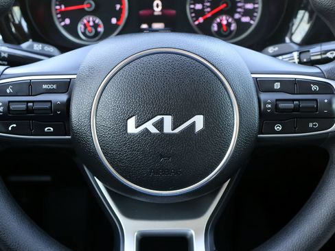 Used 2023 Kia K5 LXS FWD image 19