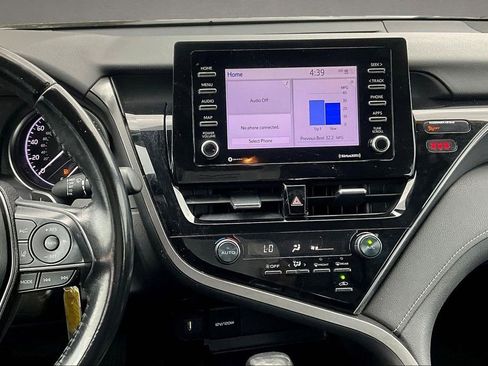 Used 2021 Toyota Camry SE FWD image 10