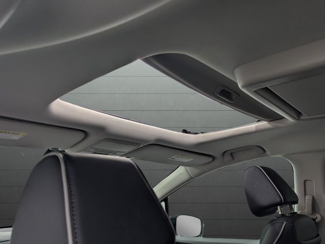 Used 2026 Honda Odyssey Touring image 32