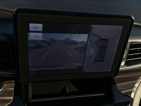 Used 2023 Ford Explorer Limited w/ Equipment Group 301A image 19