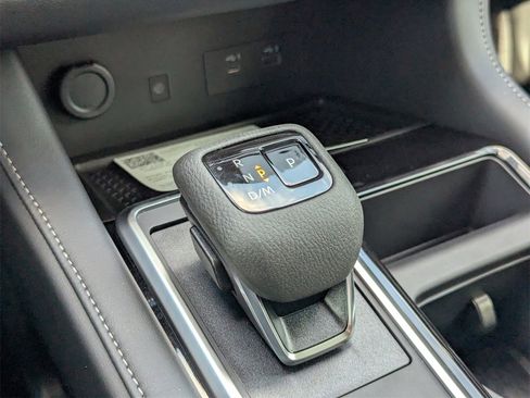 New 2025 Nissan Pathfinder SL image 16