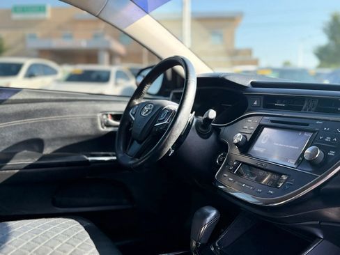 Used 2017 Toyota Avalon XLE FWD image 33