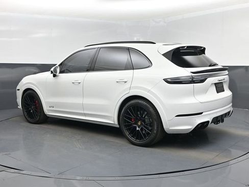 Used 2021 Porsche Cayenne GTS image 4
