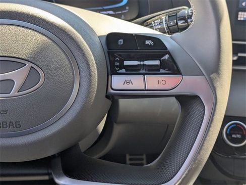 Used 2025 Hyundai Elantra Sport image 17