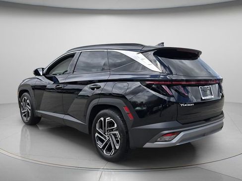 Used 2025 Hyundai Tucson Limited image 7