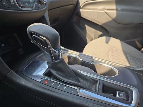 Used 2023 Chevrolet Equinox LT image 12