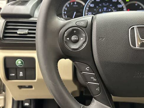 Used 2015 Honda Accord EX-L image 17
