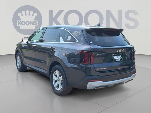 New 2026 Kia Sorento LX FWD image 4