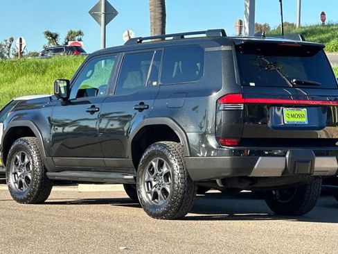 Used 2025 Lexus GX 550 image 8