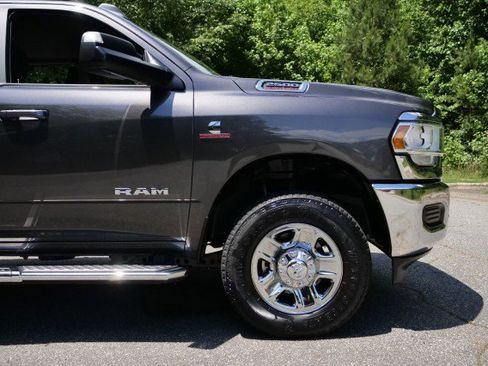 Used 2022 RAM 2500 Big Horn AWD/4WD image 39