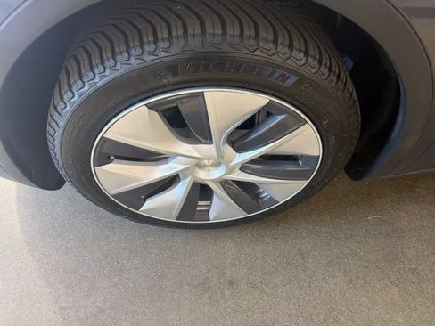 Used 2023 Tesla Model Y Long Range AWD/4WD image 83