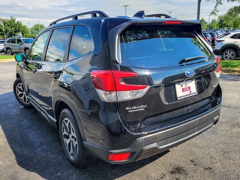 Certified 2023 Subaru Forester Premium AWD/4WD image 6
