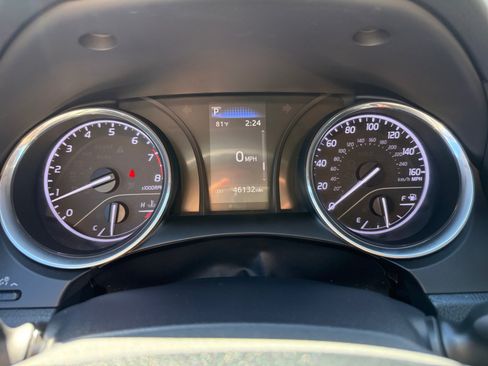 Used 2019 Toyota Camry LE w/ Carpet Mat Package FWD image 11