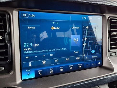 Used 2022 Ford Bronco Outer Banks image 12