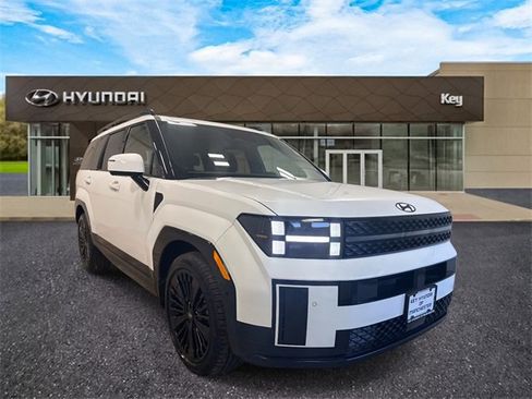 Used 2025 Hyundai Santa Fe Calligraphy image 2