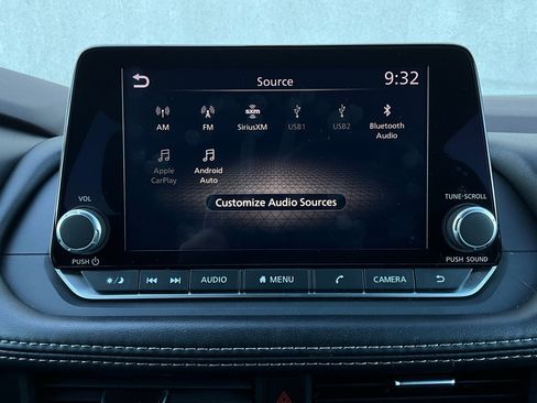 Used 2023 Nissan Rogue S image 28