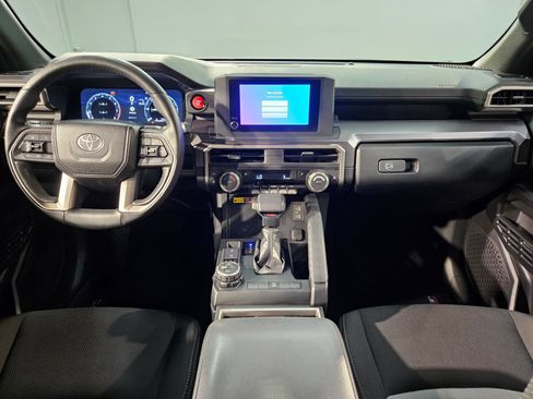 Certified 2025 Toyota 4Runner TRD Off-Road AWD/4WD image 10