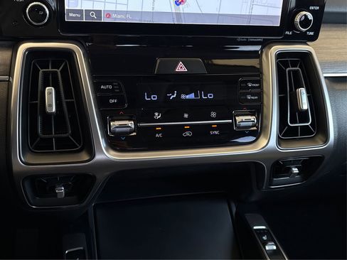 Used 2022 Kia Sorento EX FWD image 24