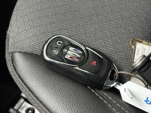 Used 2025 Buick Encore GX Preferred FWD image 21