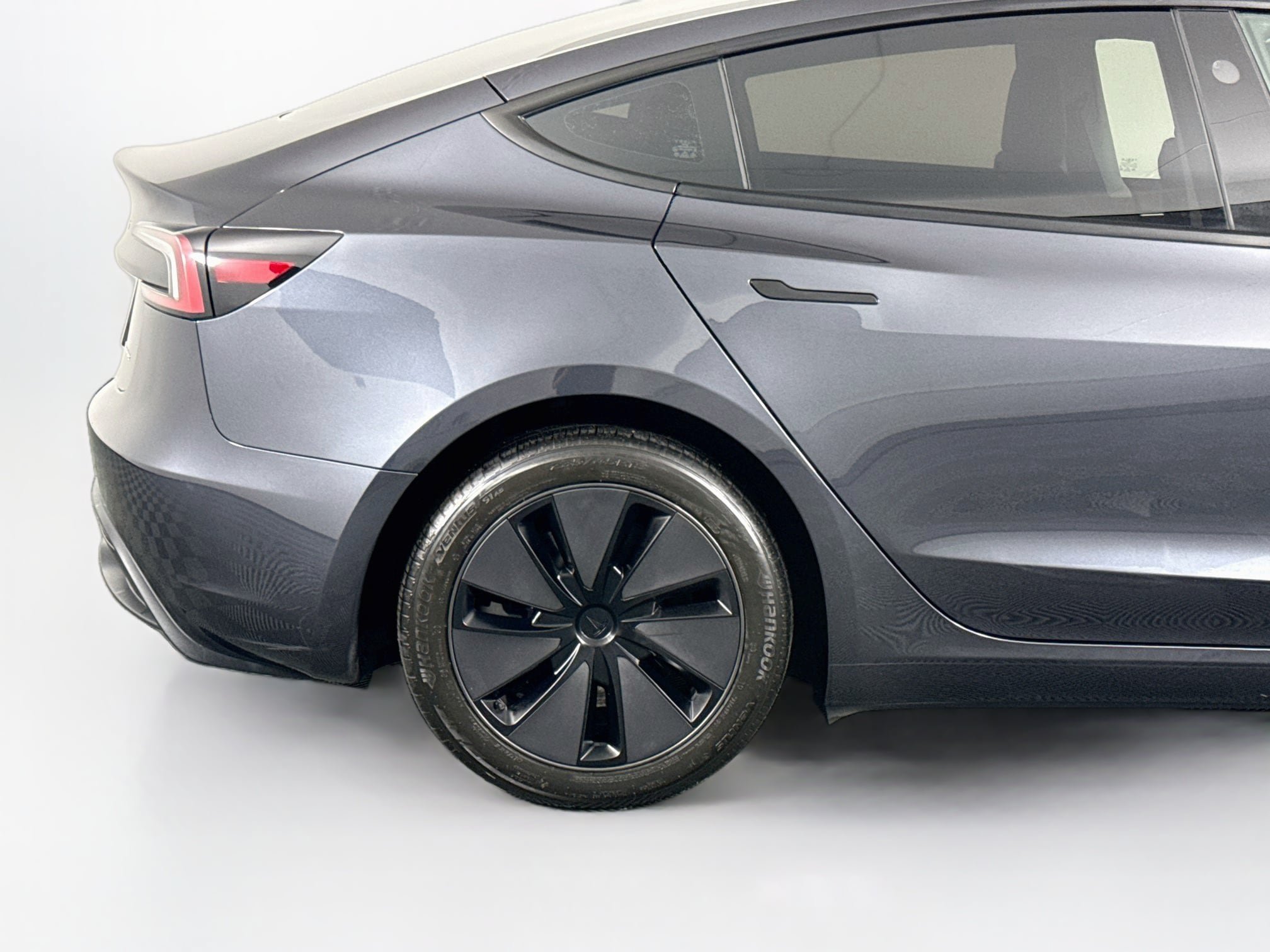 Used 2025 Tesla Model 3 Long Range AWD/4WD image 43