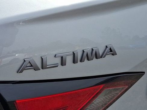 Certified 2025 Nissan Altima 2.5 SV image 31