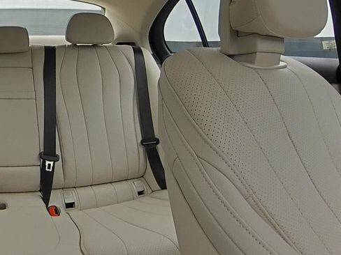 Used 2025 Mercedes-Benz E 450 4MATIC Sedan image 33