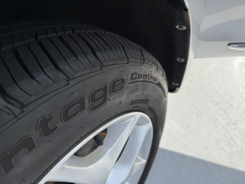 Used 2017 Chrysler Pacifica Touring-L Plus w/ Advanced Safetytec Group image 29