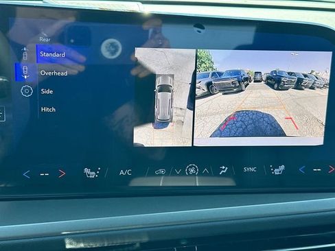 New 2025 Chevrolet Traverse LT w/ Enhanced Driving Package image 13