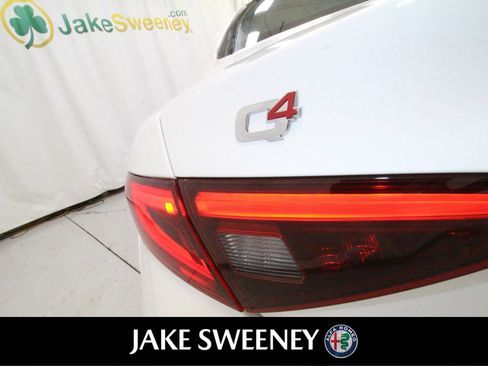 New 2022 Alfa Romeo Giulia Ti image 20