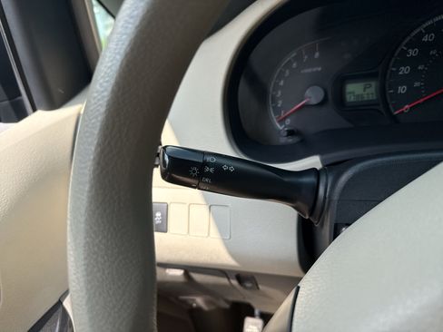 Used 2013 Toyota Sienna LE w/ Towing Pkg FWD image 17
