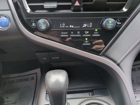 Certified 2023 Toyota Camry SE FWD image 18