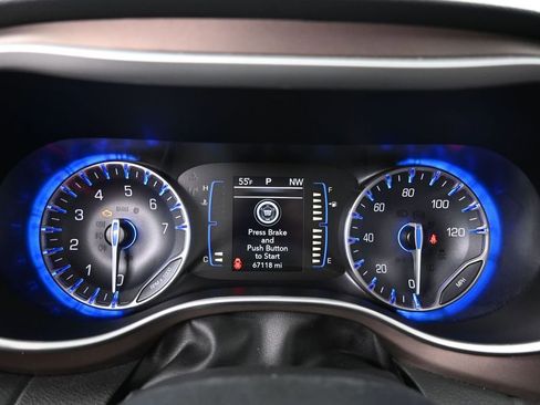 Used 2023 Chrysler Voyager LX FWD image 35