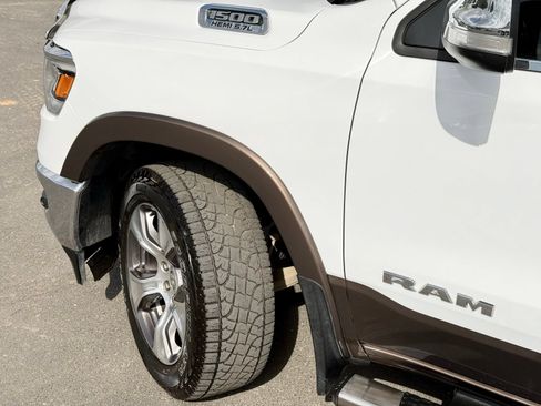 Used 2020 RAM 1500 Laramie AWD/4WD image 17