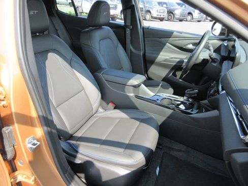 Certified 2024 Buick Envista Sport Touring w/ Convenience I Package FWD image 21