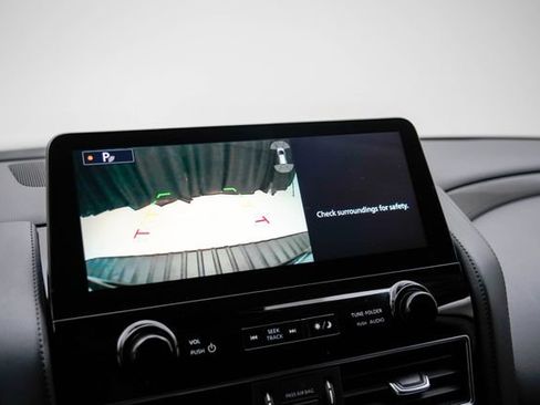 Used 2024 Nissan Armada SV AWD/4WD image 29