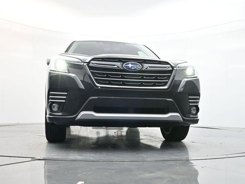 Used 2024 Subaru Forester Touring w/ POP Package 3 AWD/4WD image 32
