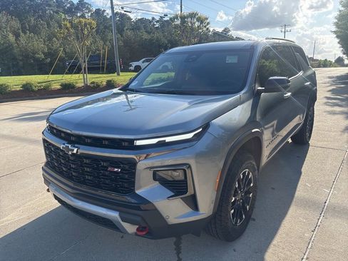 New 2026 Chevrolet Traverse Z71 w/ Enhanced Driving Package AWD/4WD image 24