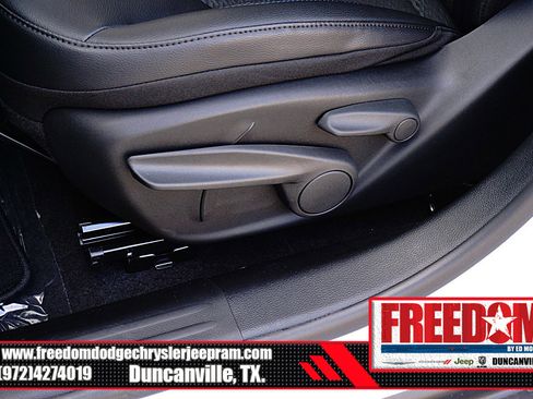 New 2026 Jeep Compass Latitude image 37