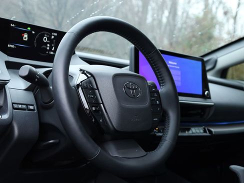 Used 2024 Toyota Prius Limited image 6