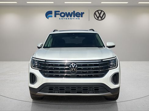 New 2026 Volkswagen Atlas SE FWD image 2