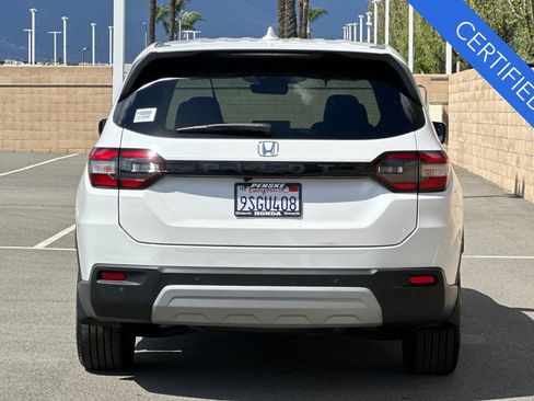 Certified 2025 Honda Pilot EX-L image 5