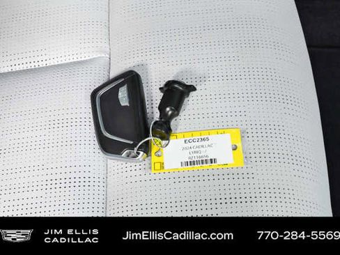 Used 2024 Cadillac Lyriq Sport AWD/4WD image 38