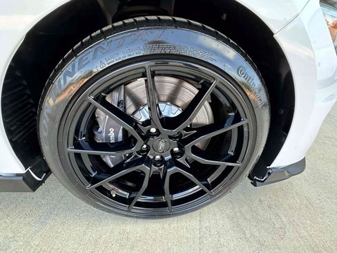 Used 2019 Ford Mustang Shelby GT350 w/ Technology Package RWD image 22